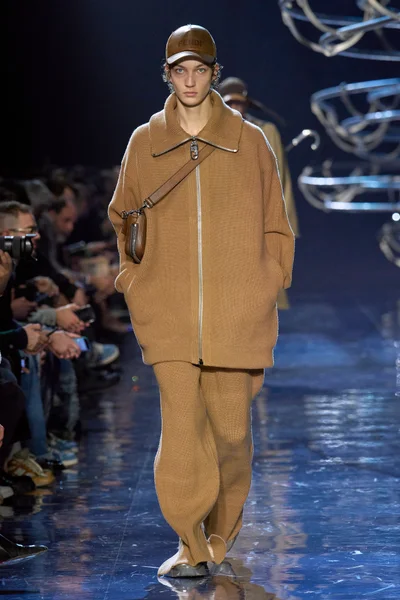 Look 31